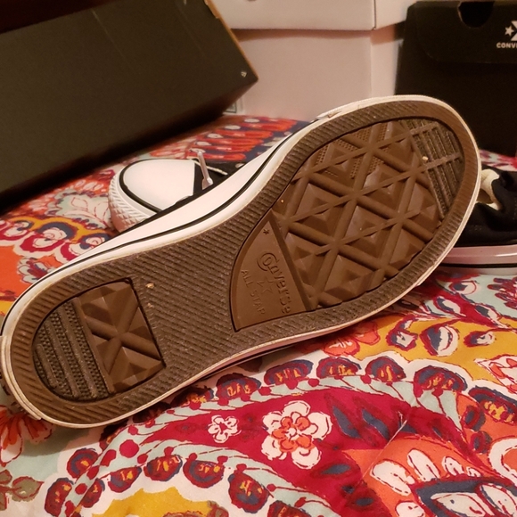 Shoes - Picture 4 of 4